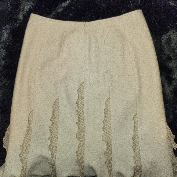 Escada vintage  wool A-line skirt with ruffle trim in size 36 (sz 6) - Picture 6 of 15